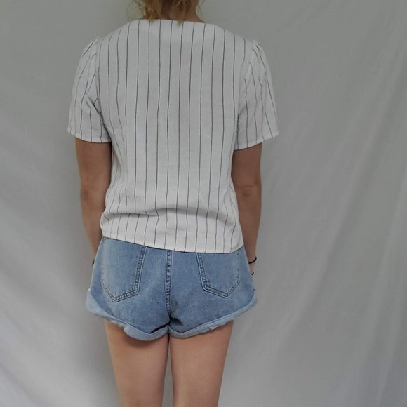 Button down t-shirt - Picture 1 of 4